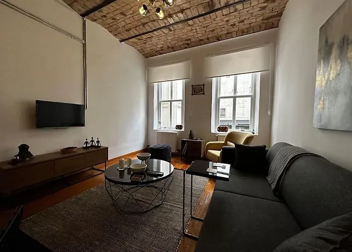 Historical Flat In Galata - Tatar Beyi Street